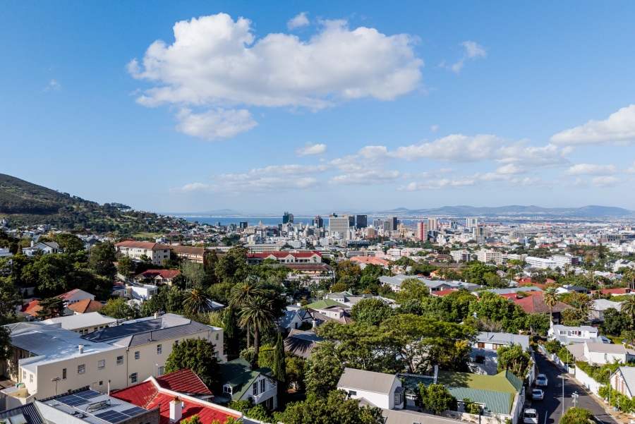 2 Bedroom Property for Sale in Oranjezicht Western Cape